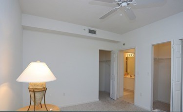 2 beds, 2 baths, $2,415, Unit 1963-203