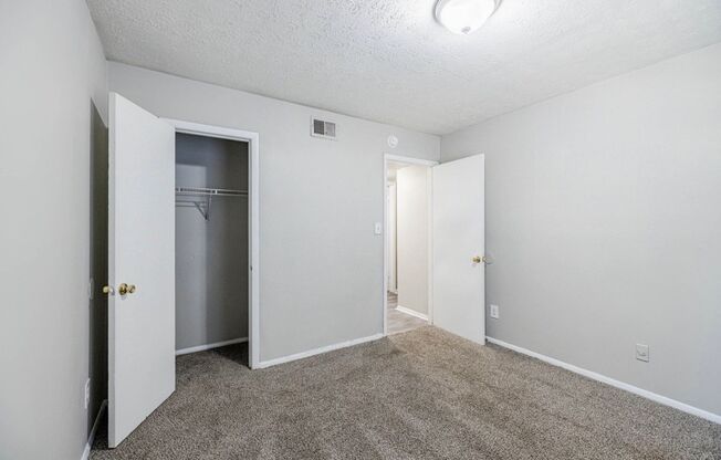 3 beds, 2 baths, 1,017 sqft, $1,395, Unit J129