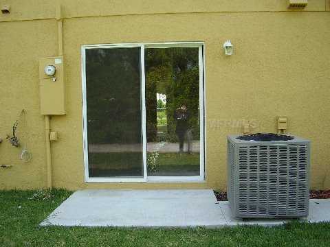 Cozy 3 Bedroom 2 Bath (2 Story) Townhome - BVL