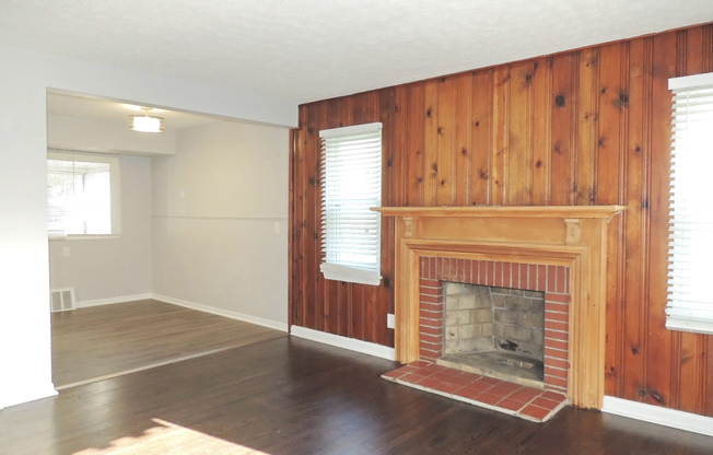 4 Bed - 1 Full Bath Cape Cod for Rent!