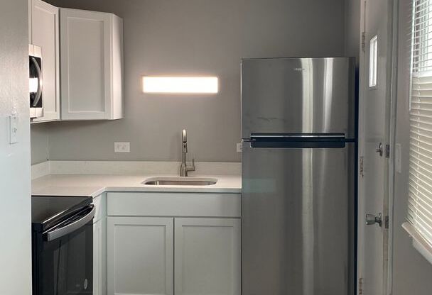 1 bed, 1 bath, $1,495, Unit 410-12