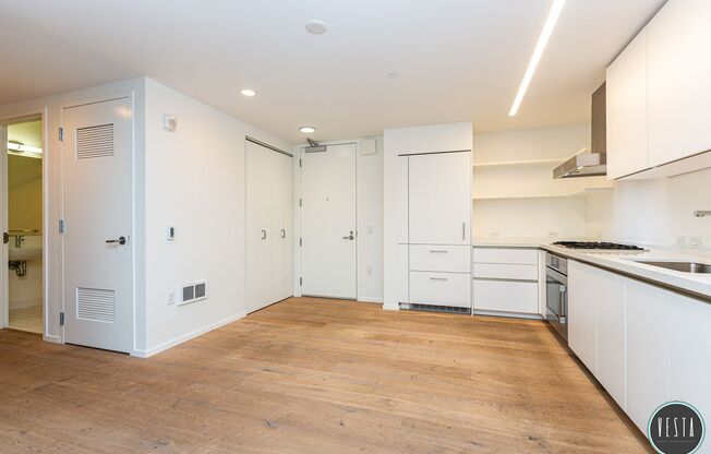 STUNNING 2BR/2BA IN THE HEART OF HAYES VALLEY – LUXURY CITY LIVING!