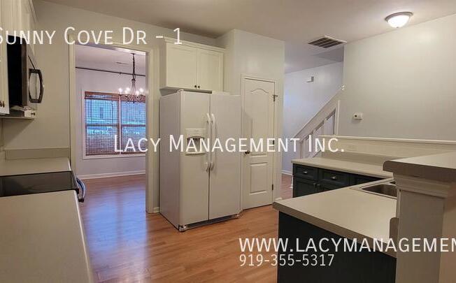 3 beds, 2.5 baths, 1,554 sqft, $1,795