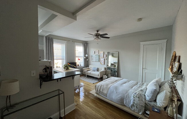 Studio, 1 bath, $2,270, Unit 15