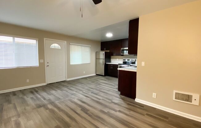 3 beds, 1 bath, $2,699, Unit 4964-07