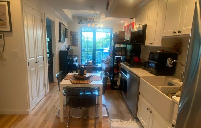 577 Madison Street, Duplex Penthouse 2 BR 2 BA