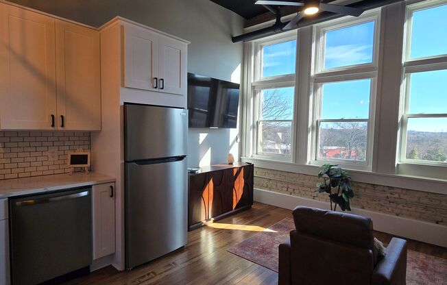 1 bed, 1 bath, 600 sqft, $1,295, Unit 208 BTB - A
