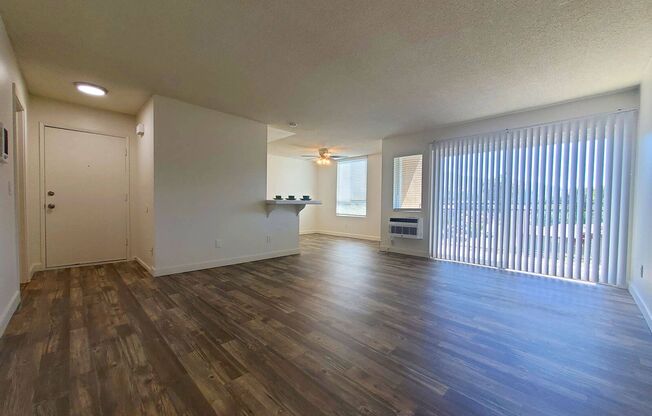 1 bed, 1 bath, 744 sqft, $1,795, Unit 2109-05