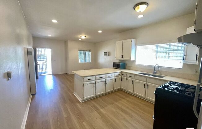 2 beds, 1 bath, 1,200 sqft, $2,695