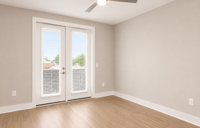 2 beds, 2 baths, 1,081 sqft, $1,653, Unit 1-117