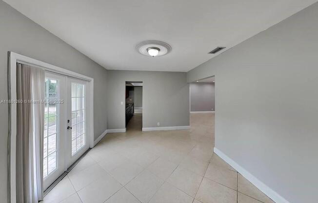 3311 N 41 CT