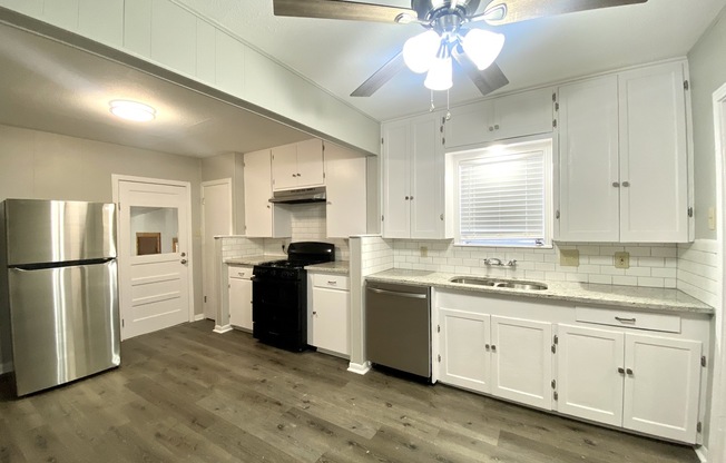 178 SWEETBRIAR AVE