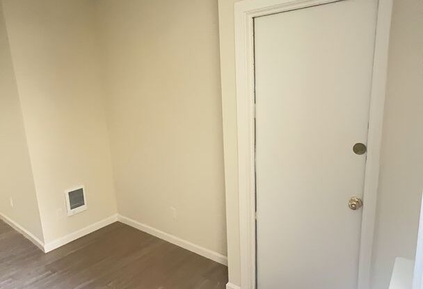 2 beds, 1 bath, 575 sqft, $3,795, Unit 15