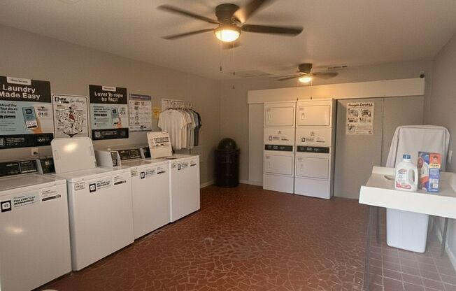 2 beds, 1.5 baths, 1,114 sqft, $1,275, Unit H04