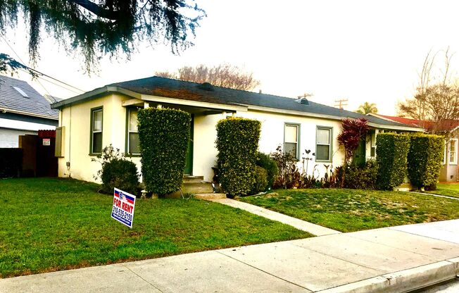 Wonderful Old Torrance Duplex One-Bedroom, One-Bath