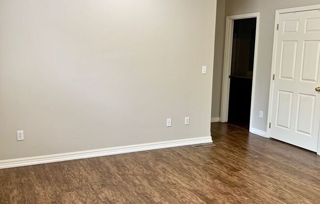 1 bed, 1 bath, 600 sqft, $825, Unit 55B