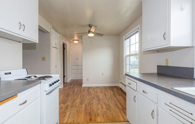 Manor Court Apartments