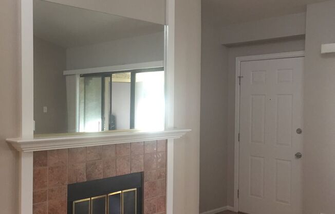 2 beds, 2 baths, $2,100, Unit # 7033