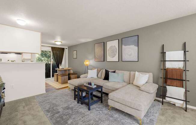 Welcome to Clackamas Trails | Portland Apartments