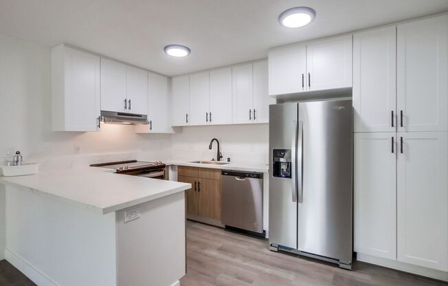 1 bed, 1 bath, 576 sqft, $2,445, Unit 6