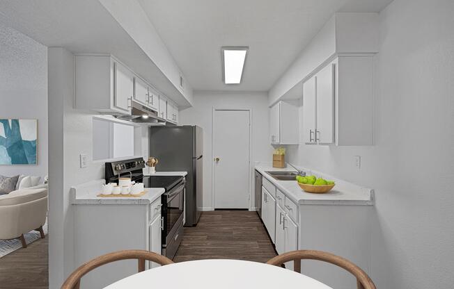 2 beds, 1 bath, 890 sqft, $1,340