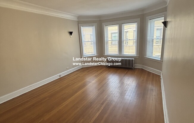 1924 W Morse Ave