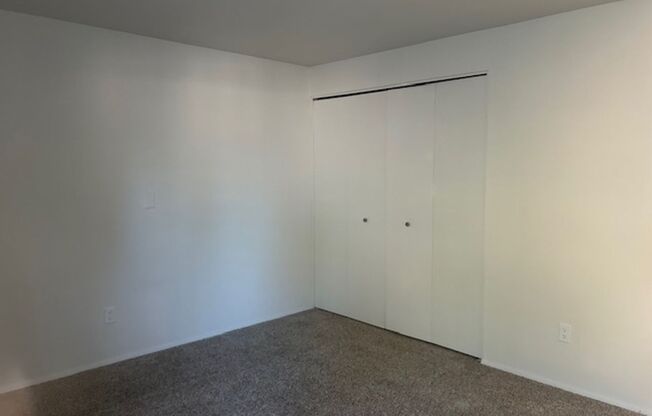 2 beds, 1 bath, 740 sqft, $1,550, Unit 335-133