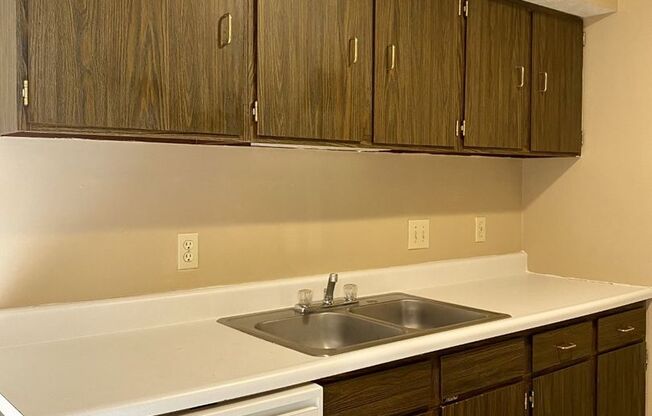 1 bed, 1 bath, 850 sqft, $950, Unit 3-321