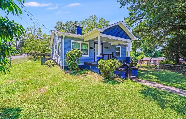Live in Comfort & Style – Renovated 3-Bedroom in Statesville Ave Terrace!