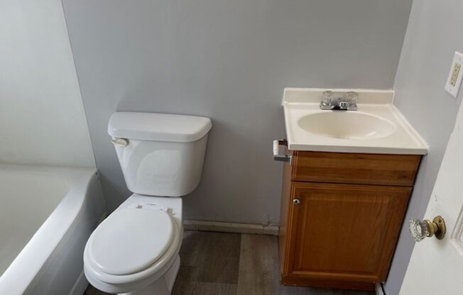 1 bed, 1 bath, $575