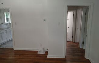 2 beds, 1 bath, $2,100