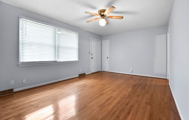 Pet Friendly Four Bedroom with Basement!