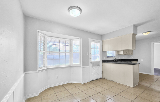 2404 DALGREEN DR