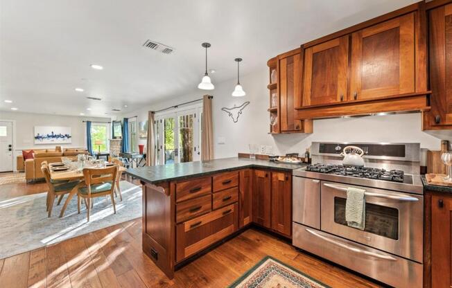 4 beds, 3 baths, 2,500 sqft, $10,500