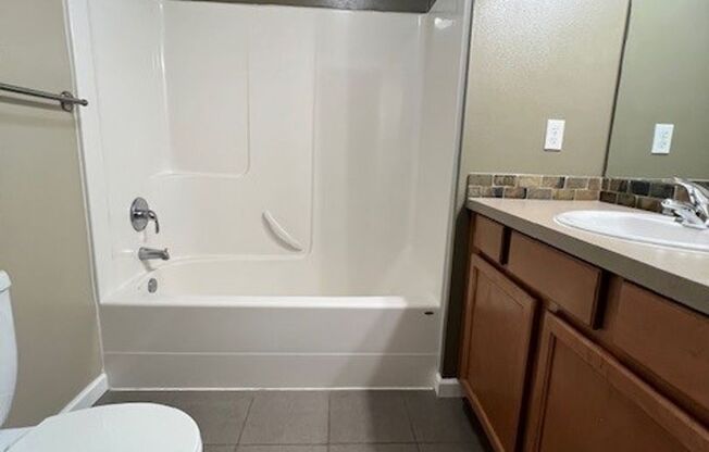 2 beds, 2.5 baths, 1,345 sqft, $2,075, Unit 1330-105