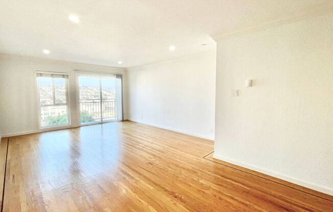 4130-40 Cesar Chavez