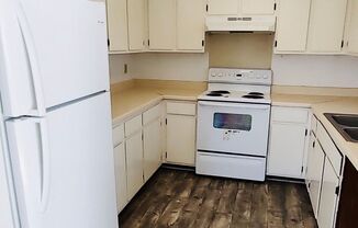 2 beds, 1 bath, 900 sqft, $645, Unit Unit C