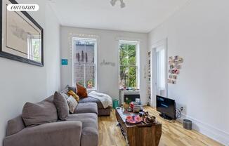 11 CARMINE ST