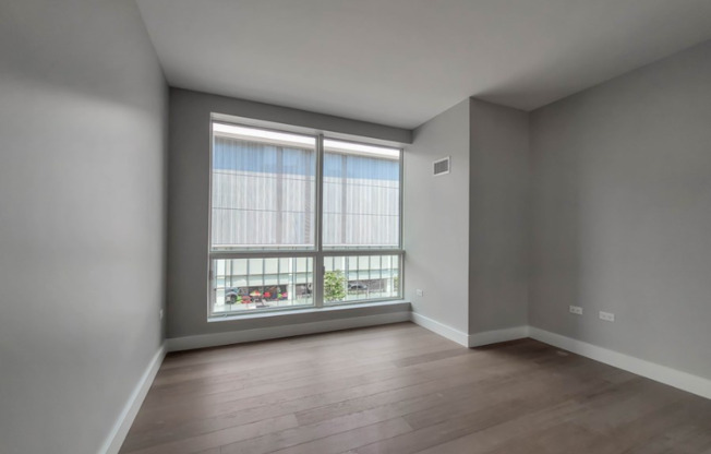 1255 N SANDBURG TER