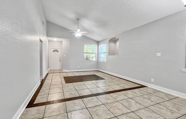 10324 WOODLEAF DR