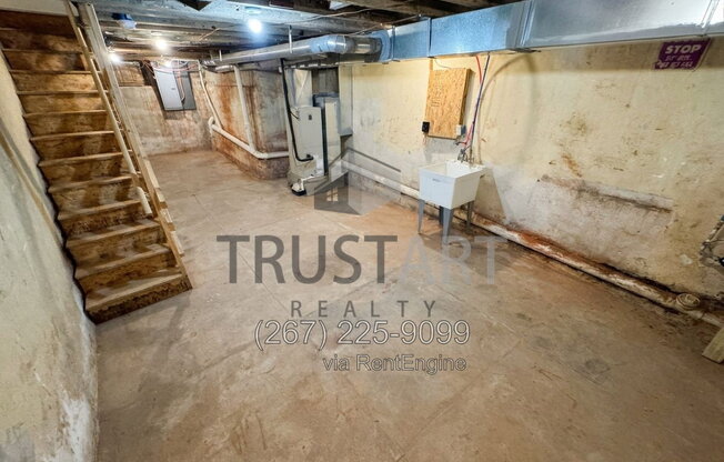 3 beds, 1 bath, 895 sqft, $1,350