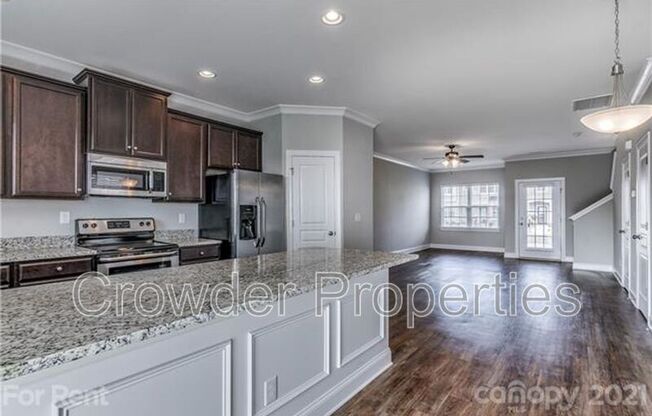 388 HALTON XING DR SW