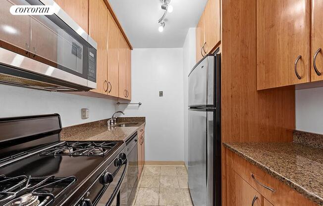 1 bed, 1 bath, $3,950, Unit 7D