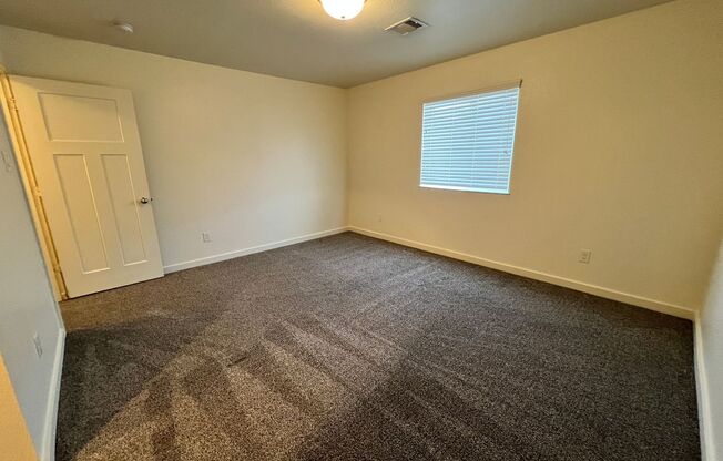 3 beds, 2.5 baths, $1,800, Unit # 23 C