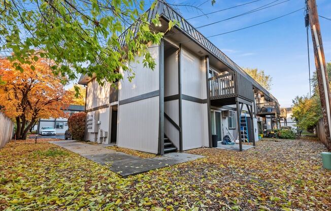 Oregon Trail Village