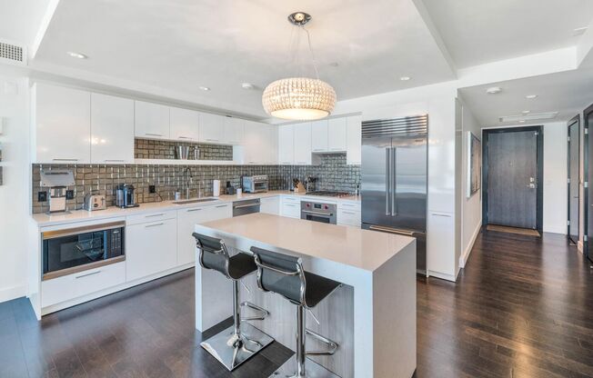 2 beds, 2 baths, $4,495, Unit # 7004