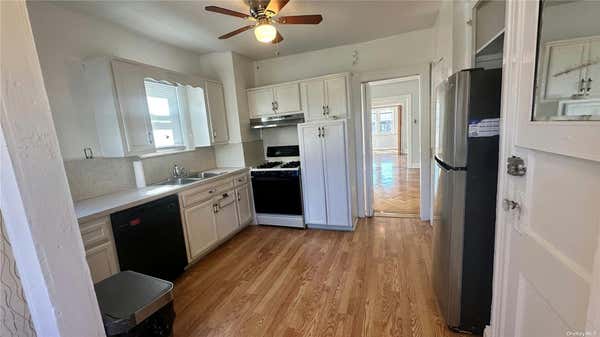 3 beds, 1 bath, 1,632 sqft, $3,200