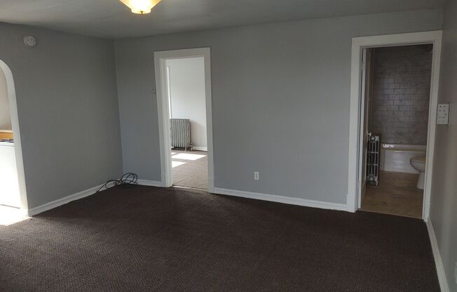 1 bed, 1 bath, $625, Unit Apt 1