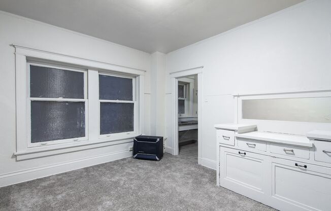 Studio, 1 bath, 332 sqft, $1,000, Unit 310