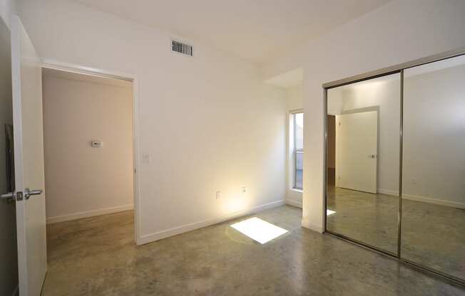 Mar Vista Lofts - Bedroom